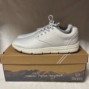 Pacifica Men's Light Gray Sneakers